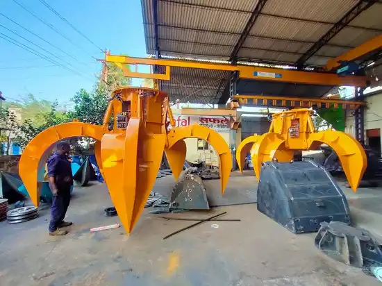 Orange Peel Grab Bucket